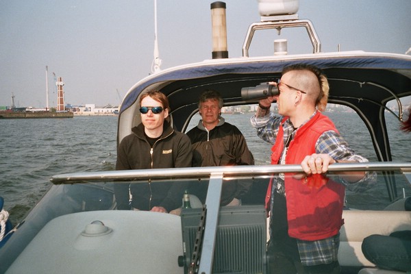 imm009_11.jpg