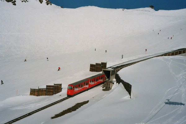 imm032_33A.jpg